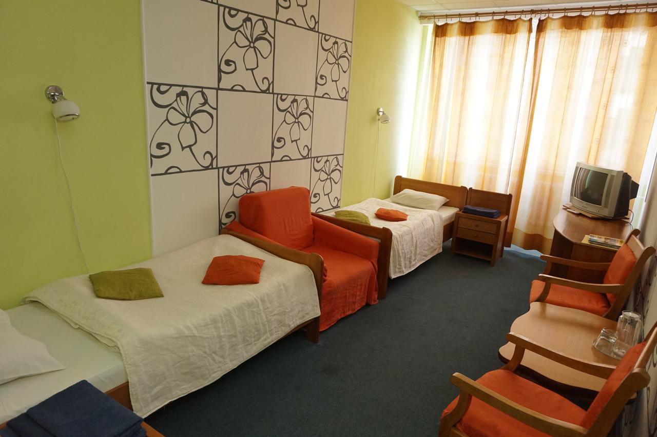 Hotel Zolotoy Telenok à Vitebsk Extérieur photo